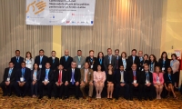 Presidente de Costa Rica posa con el resto de participantes en la Conferencia Ministerial organizada por EUROsociAL
